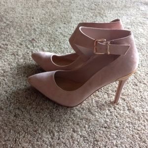 Light pink high heels